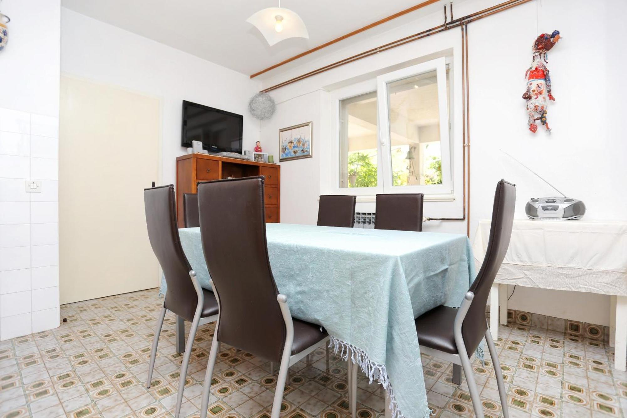 Apartments By The Sea Stanici, Omis - 1031 Tice Rom bilde
